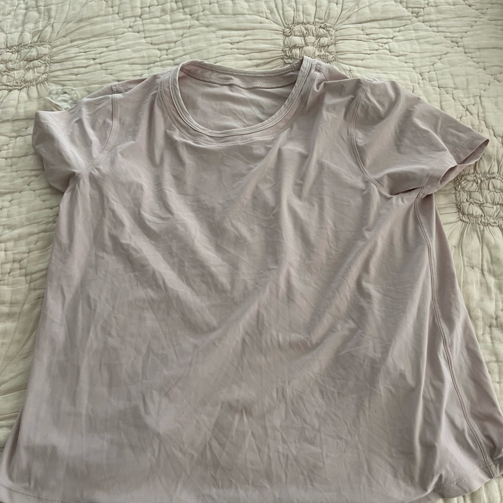 Lululemon cropped top with cutout back